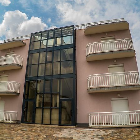 Apartments Malina Vir Exterior photo